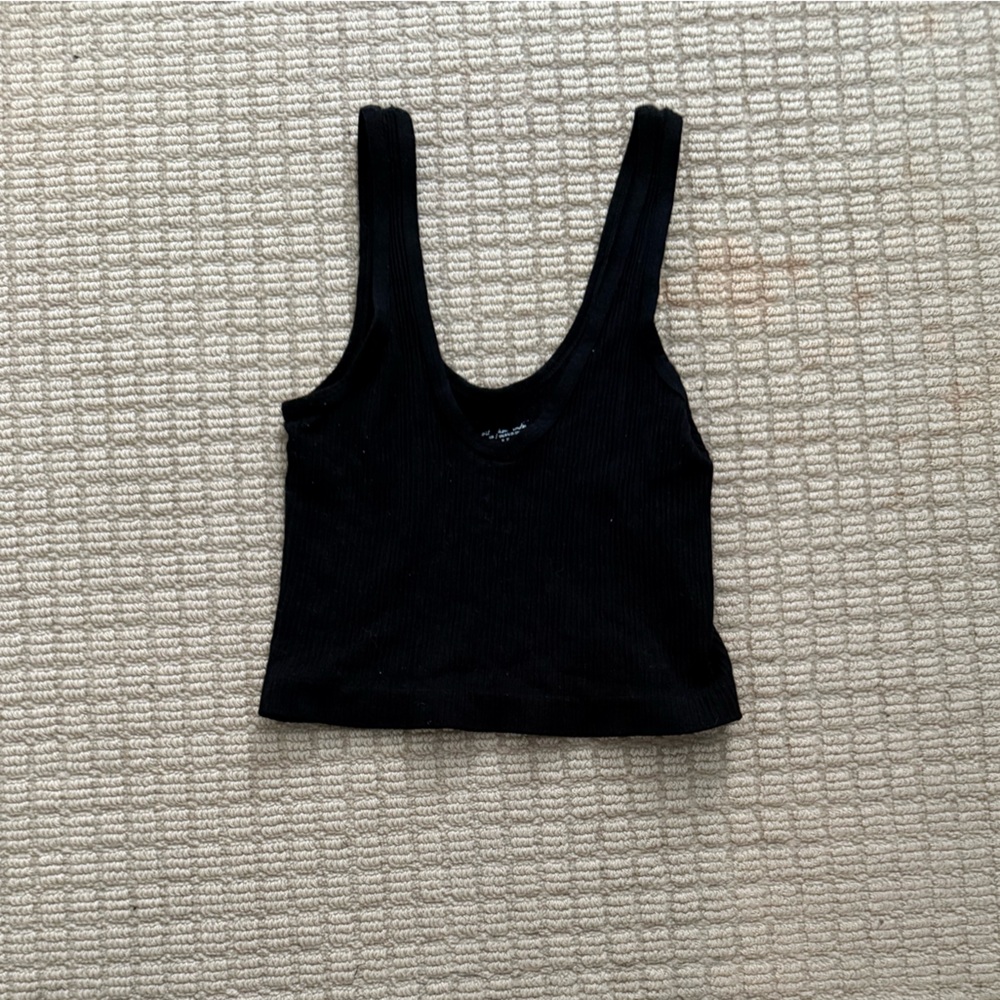 Out From Under -black ribbed crop top